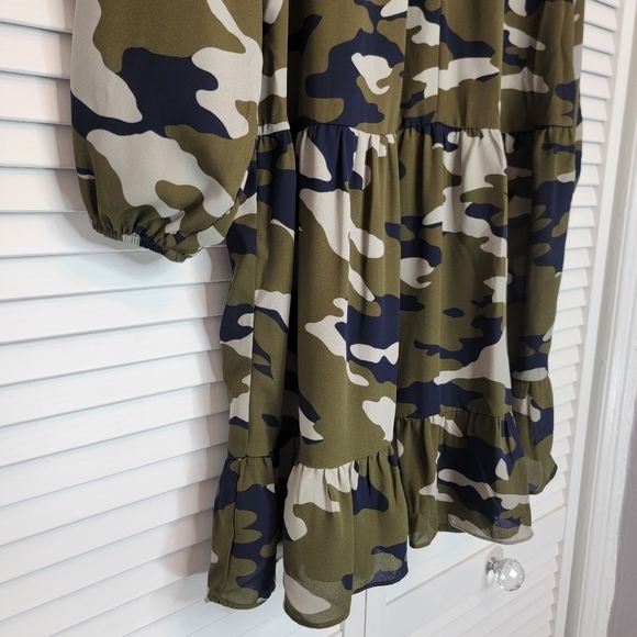 BANANA REPUBLIC Green Camo Mini Dress Long Sleeve Drop Waist Women Small V Neck - Picture 9 of 10